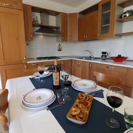 Matilde Holiday In 6 Guests Appartement