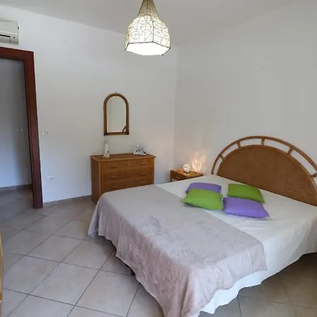 Matilde Holiday In 6 Guests Appartement